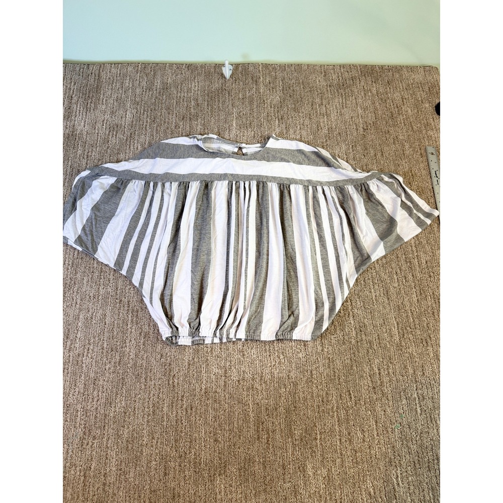 Time and Tru Womens Grey White Striped Dolman Bubble Hem Blouse Small TTL19014S